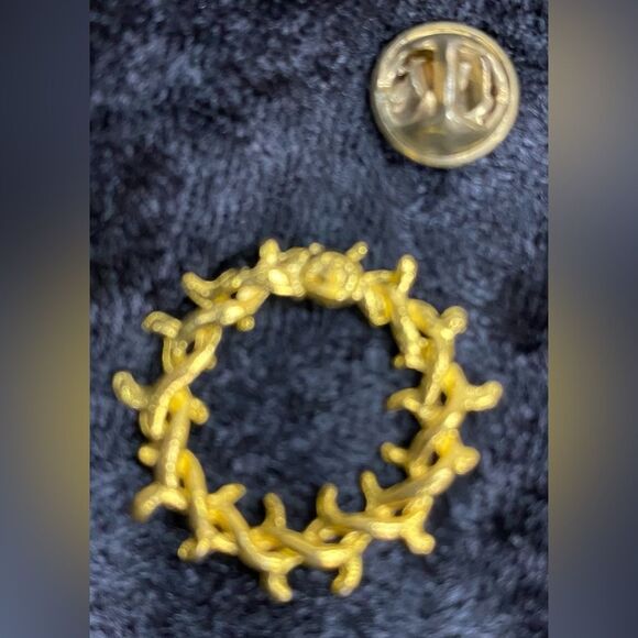 Vintage Crown of Thorns Lapel Pin Brooch Christian Jesus Symbol of Faith Belief - Picture 3 of 5